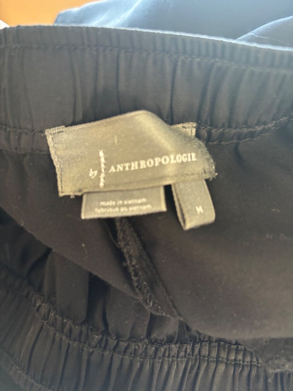 ✨3/$30 Anthropologie Black Cropped Pants Elastic Waistband M Lightweight - Picture 3 of 3